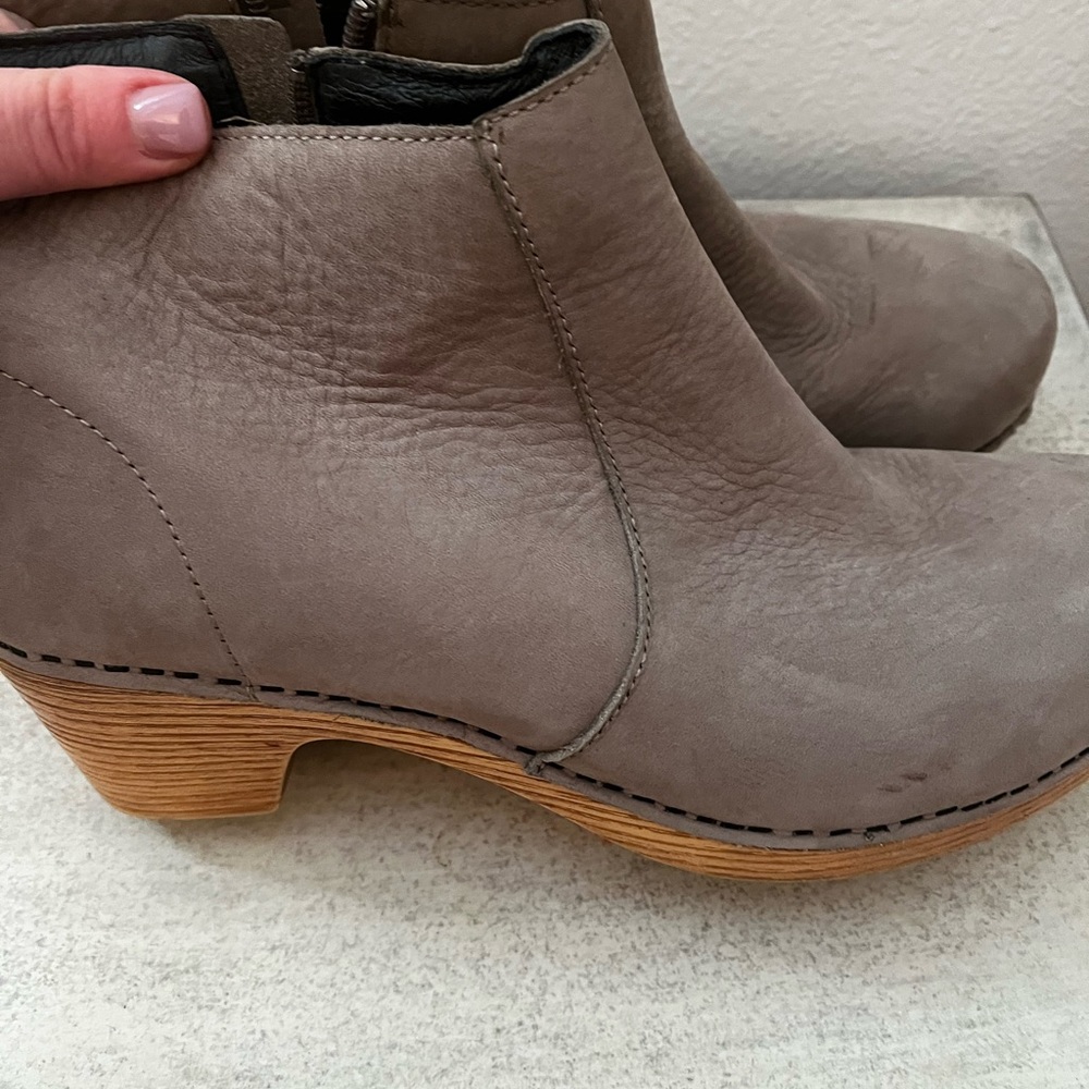 Dansko Maria Taupe suede booties size 41/W10-10.5